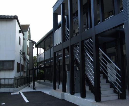 その他共有部分　共用部分は清掃業者が清掃しております。