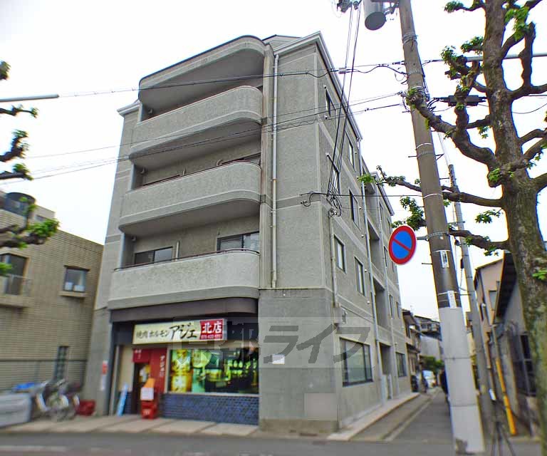 京都市北区紫野宮東町のマンションの建物外観