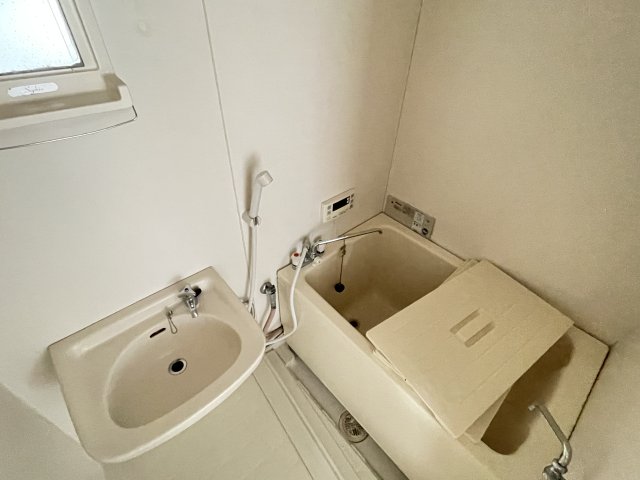 【横山ハイツのバス・シャワールーム】