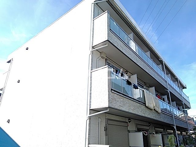 足立区北加平町のマンションの建物外観