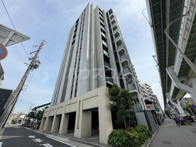 名古屋市北区清水のマンションの建物外観