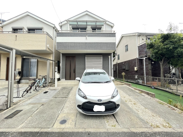 中川区万場戸建の建物外観