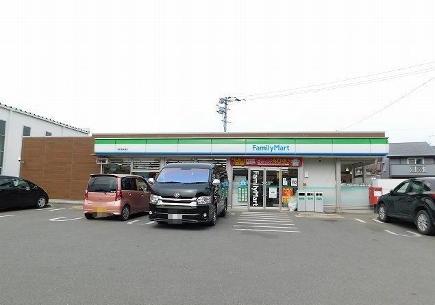 【朝倉郡筑前町野町のアパートのコンビニ】