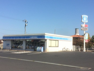 【出雲市斐川町上直江のアパートのコンビニ】