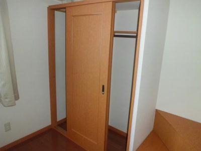 収納　ハンガーバー付のクローゼット。