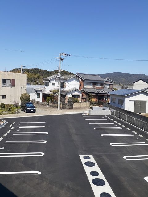 【御坊市藤田町吉田のアパートの駐車場】