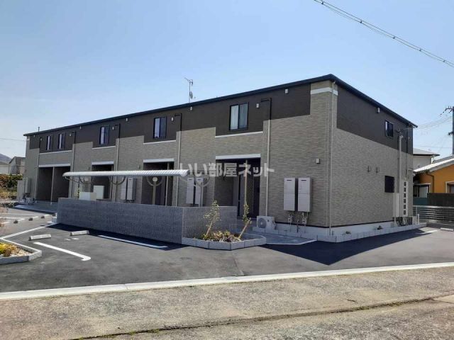 【御坊市藤田町吉田のアパートの建物外観】