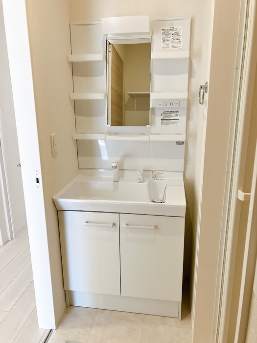 洗面設備　脱衣スペースもあります