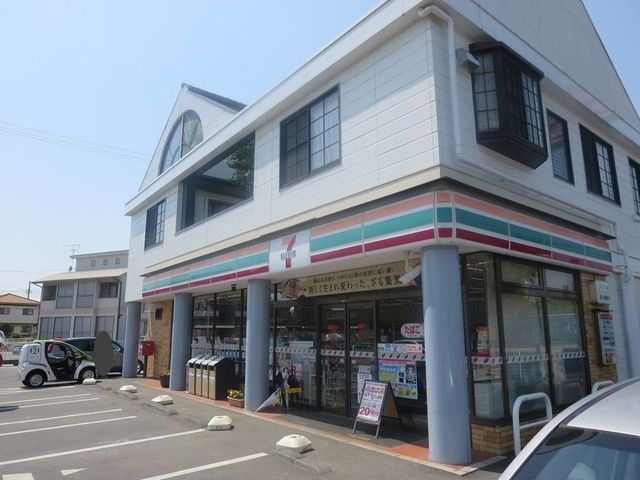 コンビニ　セブンイレブン倉敷安江店（コンビニ）まで550m