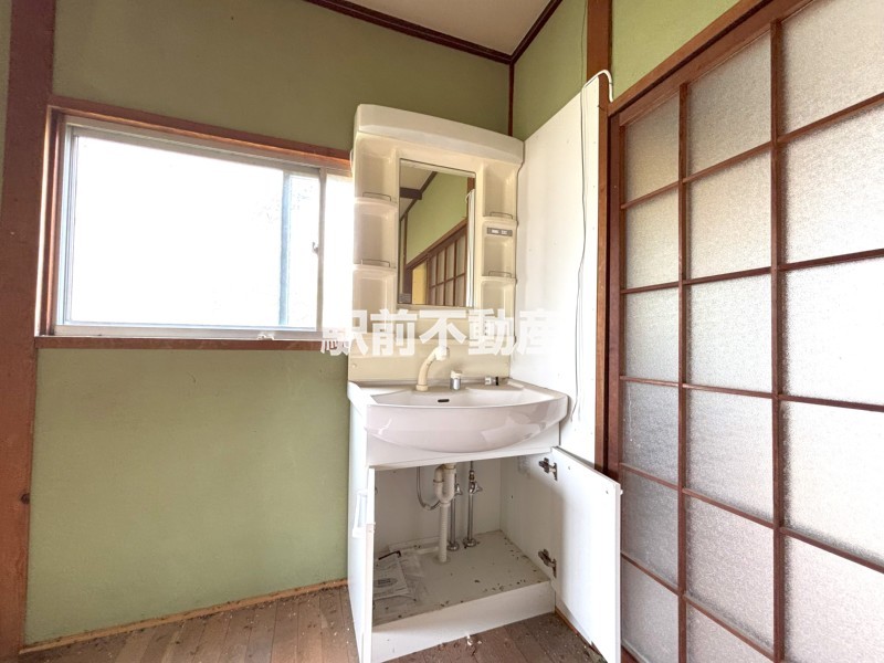 洗面設備　独立洗面台あり！