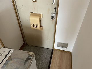 玄関　☆玄関土間張替済みです☆
