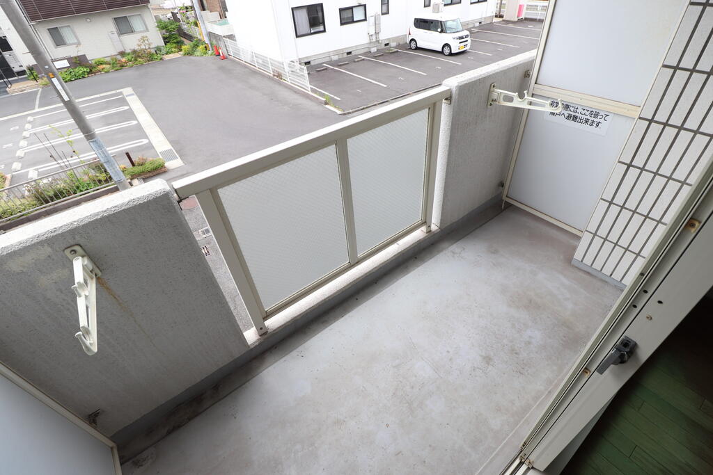 バルコニー　バルコニーは南向きです！
