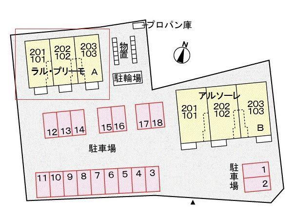 エントランス　敷地配置図