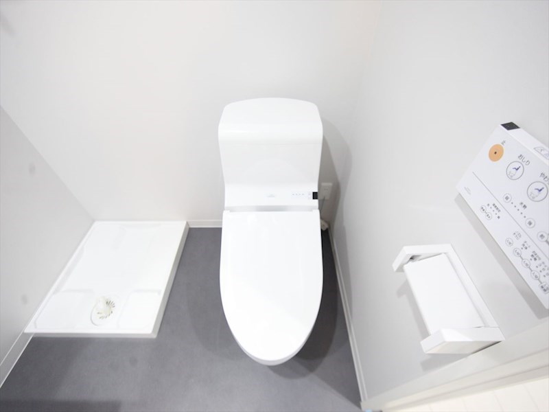 トイレ　温水洗浄暖房便座付トイレ　イメージ写真