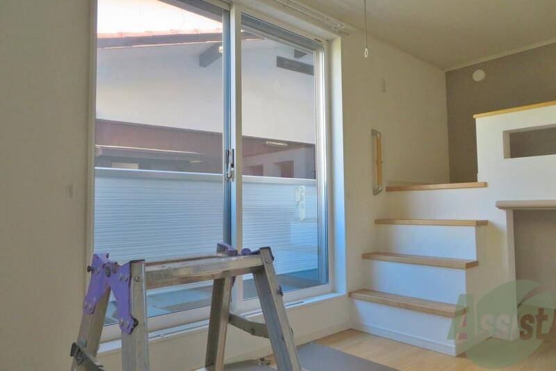 その他部屋・スペース　お部屋にはベッドスペースがあって下は収納です。