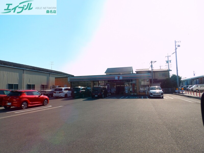 コンビニ　セブンイレブン桑名大福店（コンビニ）まで609m