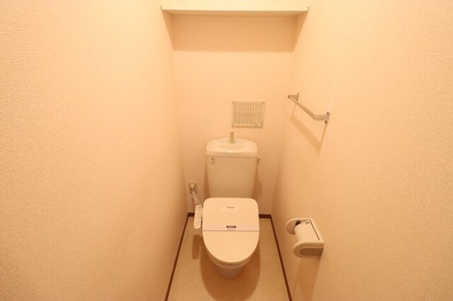 トイレ　温水洗浄暖房便座