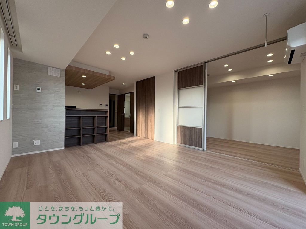 居室・リビング　エントランス