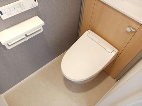 　トイレ　トイレ