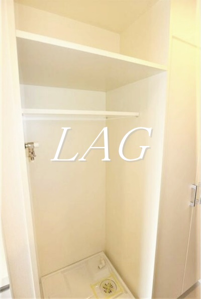 その他設備　室内洗濯機置場（同一仕様）です。