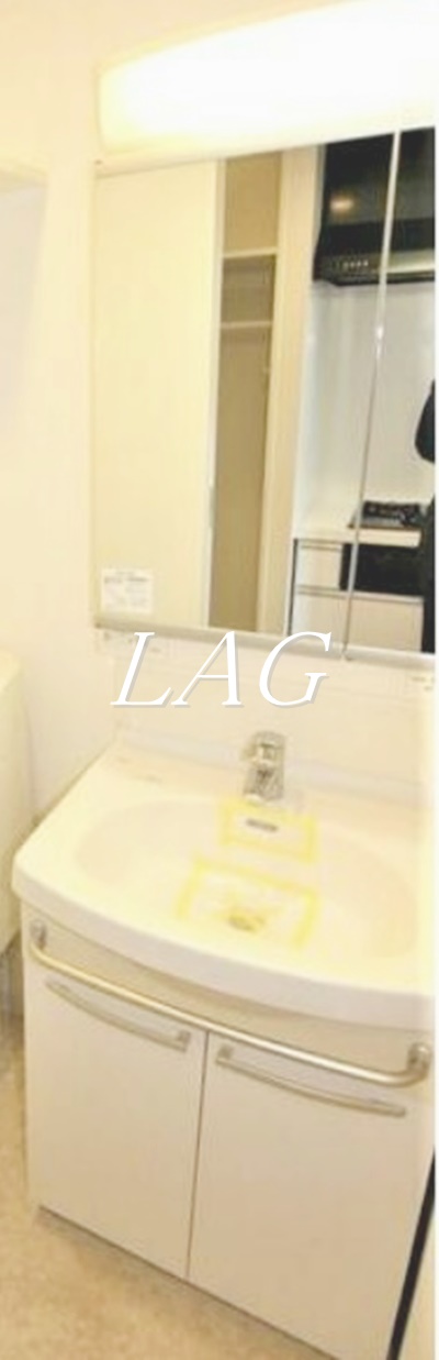 洗面設備　独立洗面台（同一仕様）です。