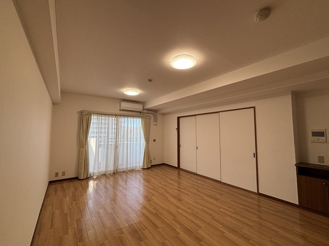 居室・リビング　ＬＤＫ１３．１畳　南西向き