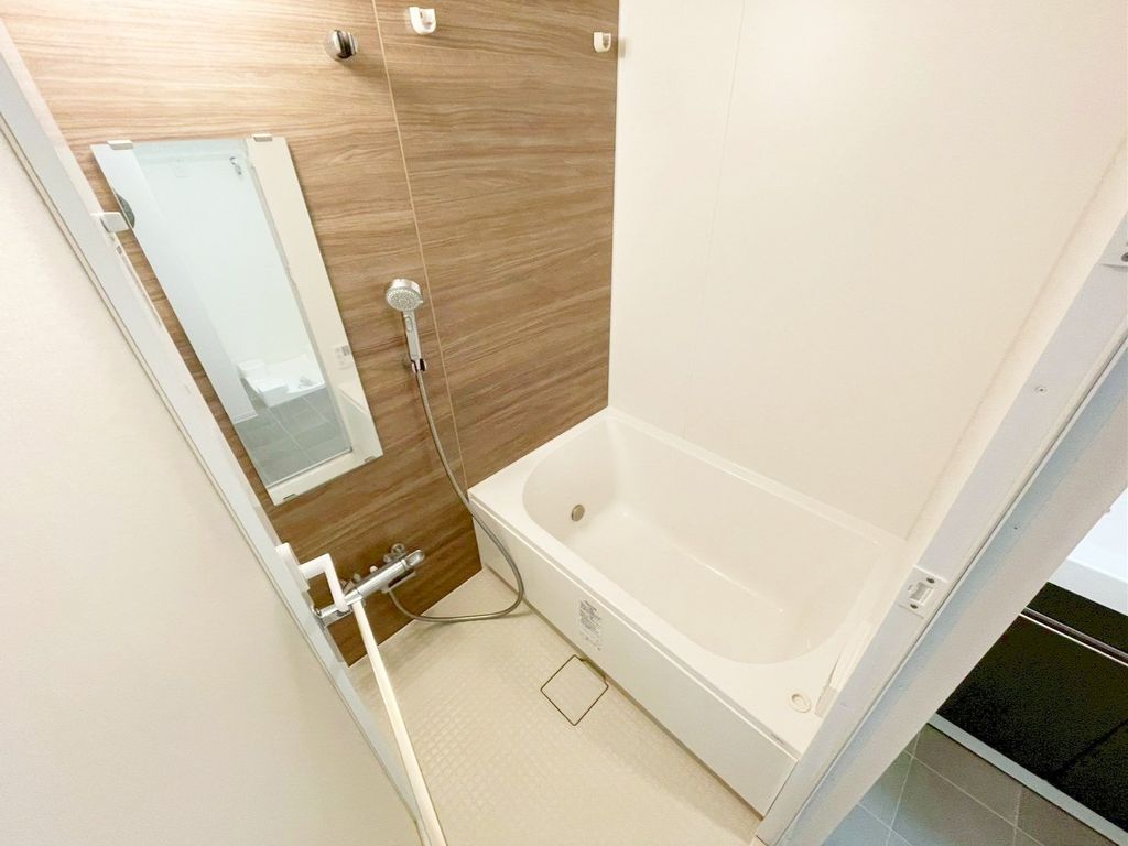 バス・シャワールーム　バス