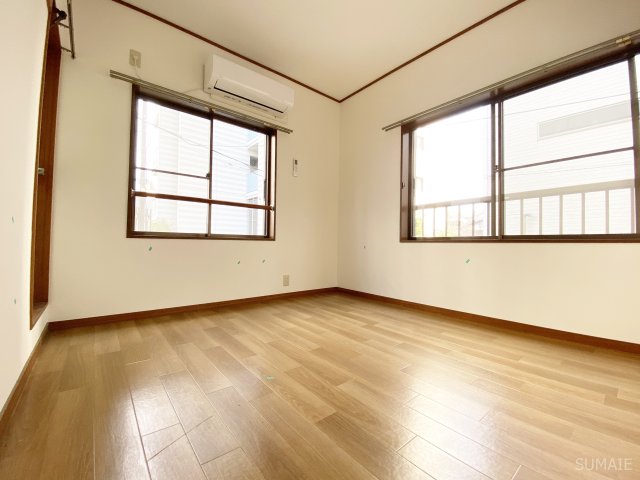 居室・リビング　人気の角部屋！