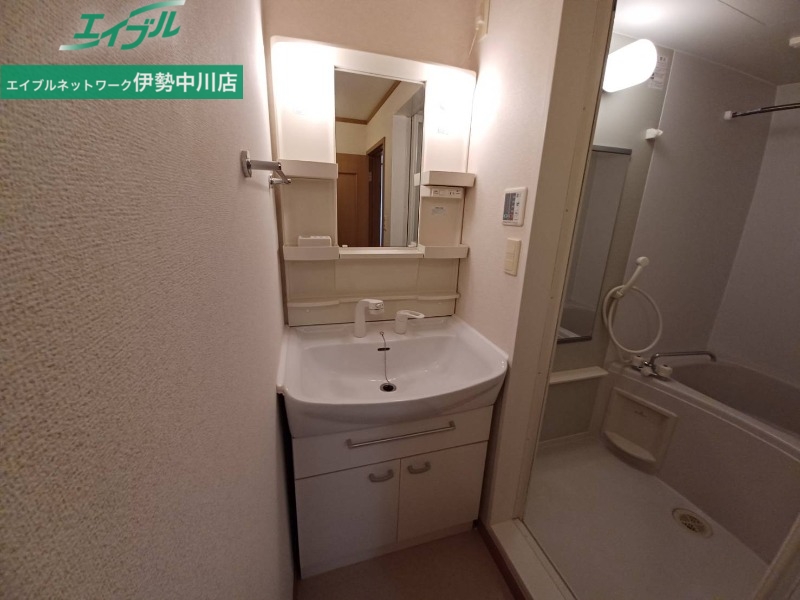 洗面設備　同物件別室写真