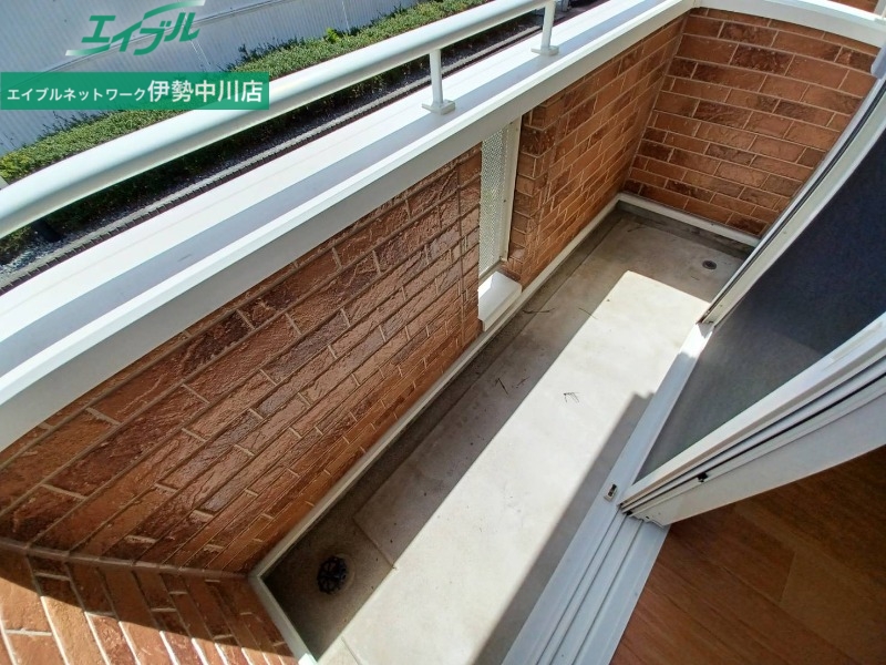 バルコニー　同物件別室写真