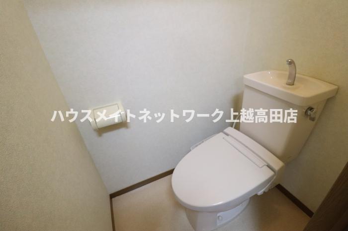 トイレ　温水洗浄暖房便座