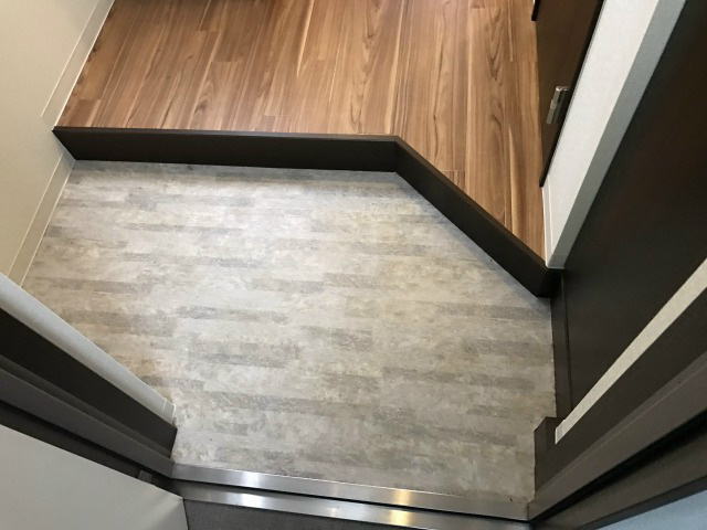 玄関　※別部屋のお写真になります