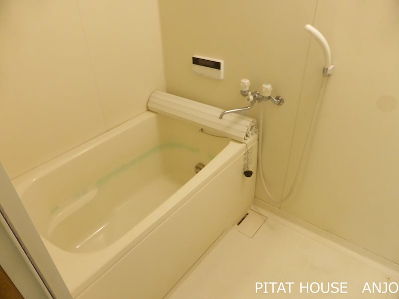 バス・シャワールーム　参考写真１０２（清掃前）