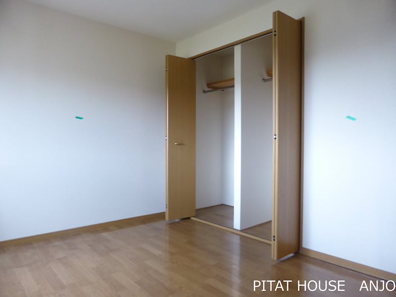 その他部屋・スペース　参考写真１０２（清掃前）