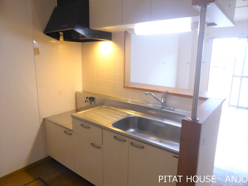 キッチン　参考写真１０２（清掃前）