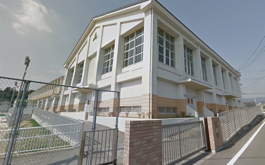 小学校　諫早市立高来西小学校（小学校）まで485m