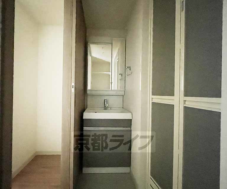 建物外観　・建築中