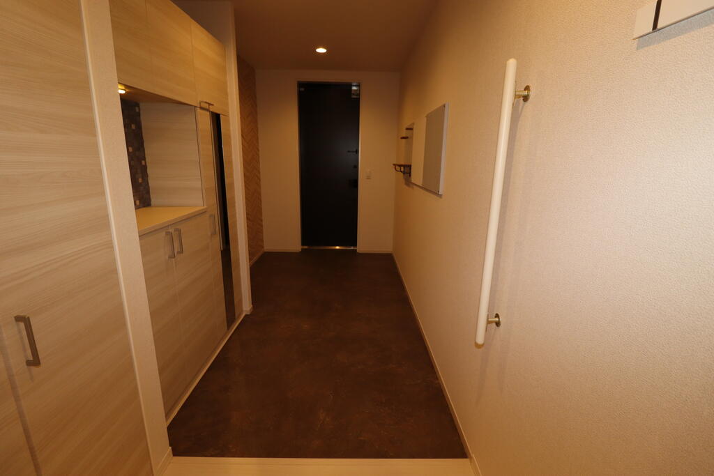 玄関　玄関：画像は同社類似物件の写真