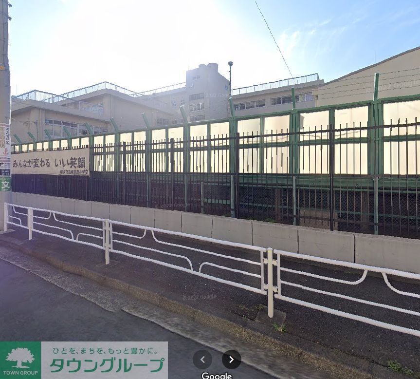 小学校　吉田小学校（小学校）まで430m