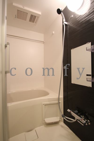 バス・シャワールーム　追焚き・浴室乾燥機付きバス