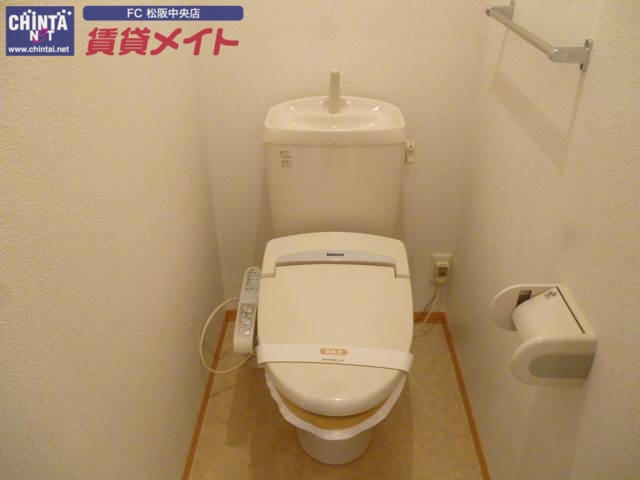 トイレ　同型参考写真