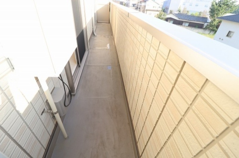 バルコニー　図面と現状に相違がある場合には現状を優先