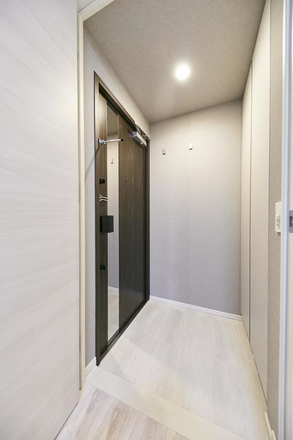玄関　※写真は同タイプ住戸です。