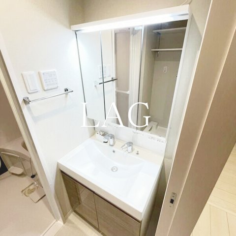 洗面設備　独立洗面台です。