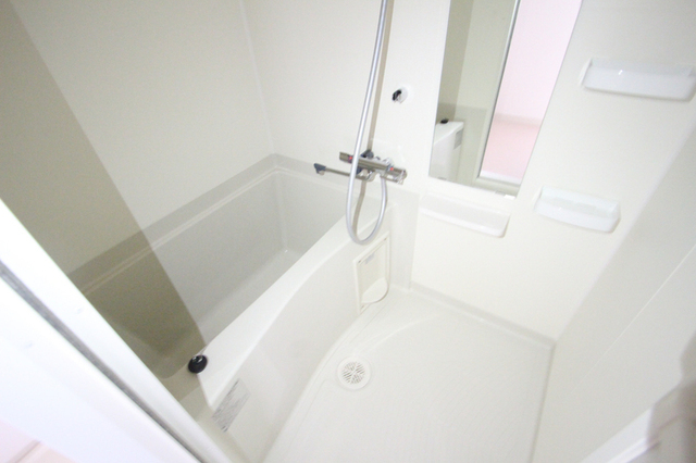 バス・シャワールーム　※別室の参考写真の為、現況優先です。