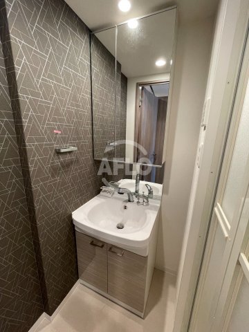 洗面設備　エスリード中之島クロスゲート　独立洗面化粧台