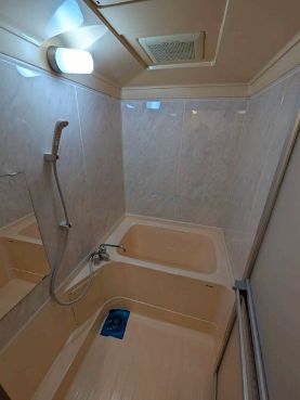 バス・シャワールーム　お風呂です