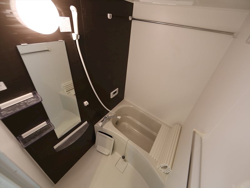 バス・シャワールーム　浴室暖房乾燥機付　追い焚き・オートバス機能付お風呂