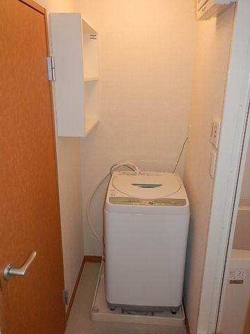 洗面設備　洗濯機付き