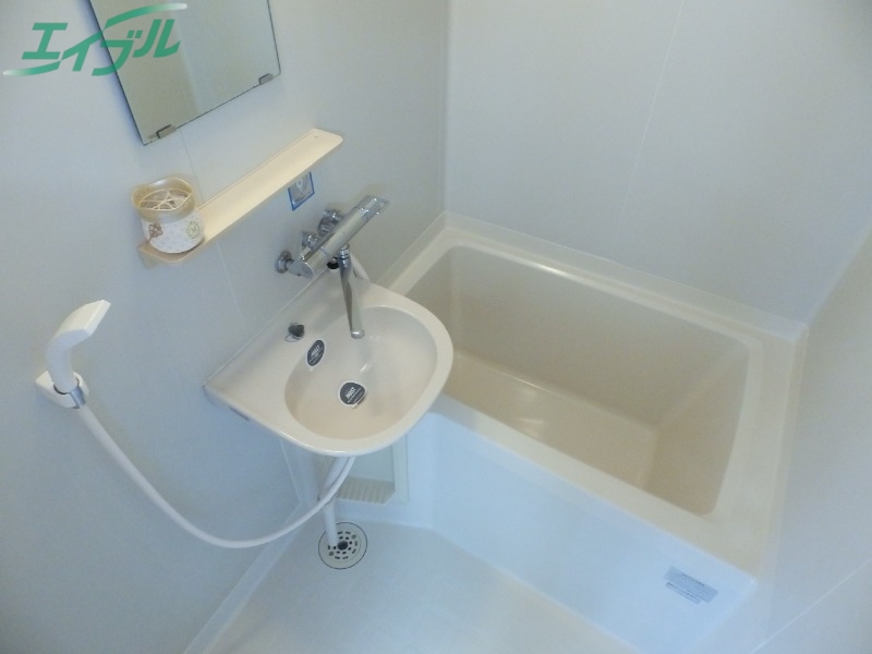 バス・シャワールーム　別部屋参考写真です